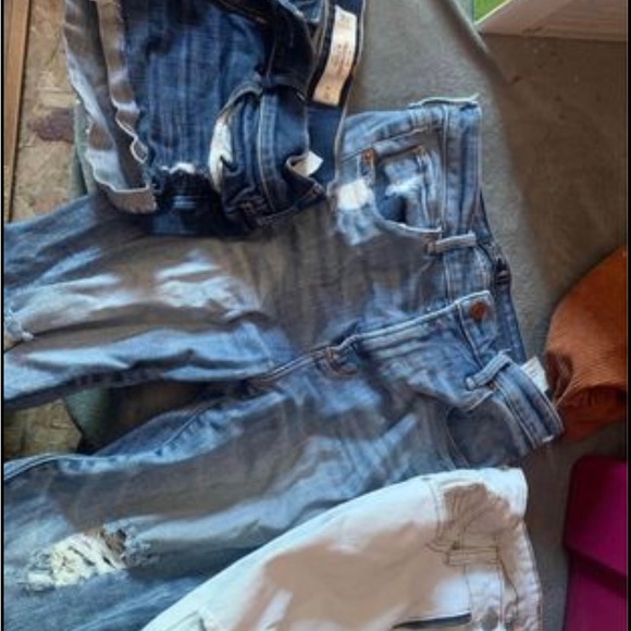 Size Small Clothing (Jeans size 0) - Picture 5 of 6